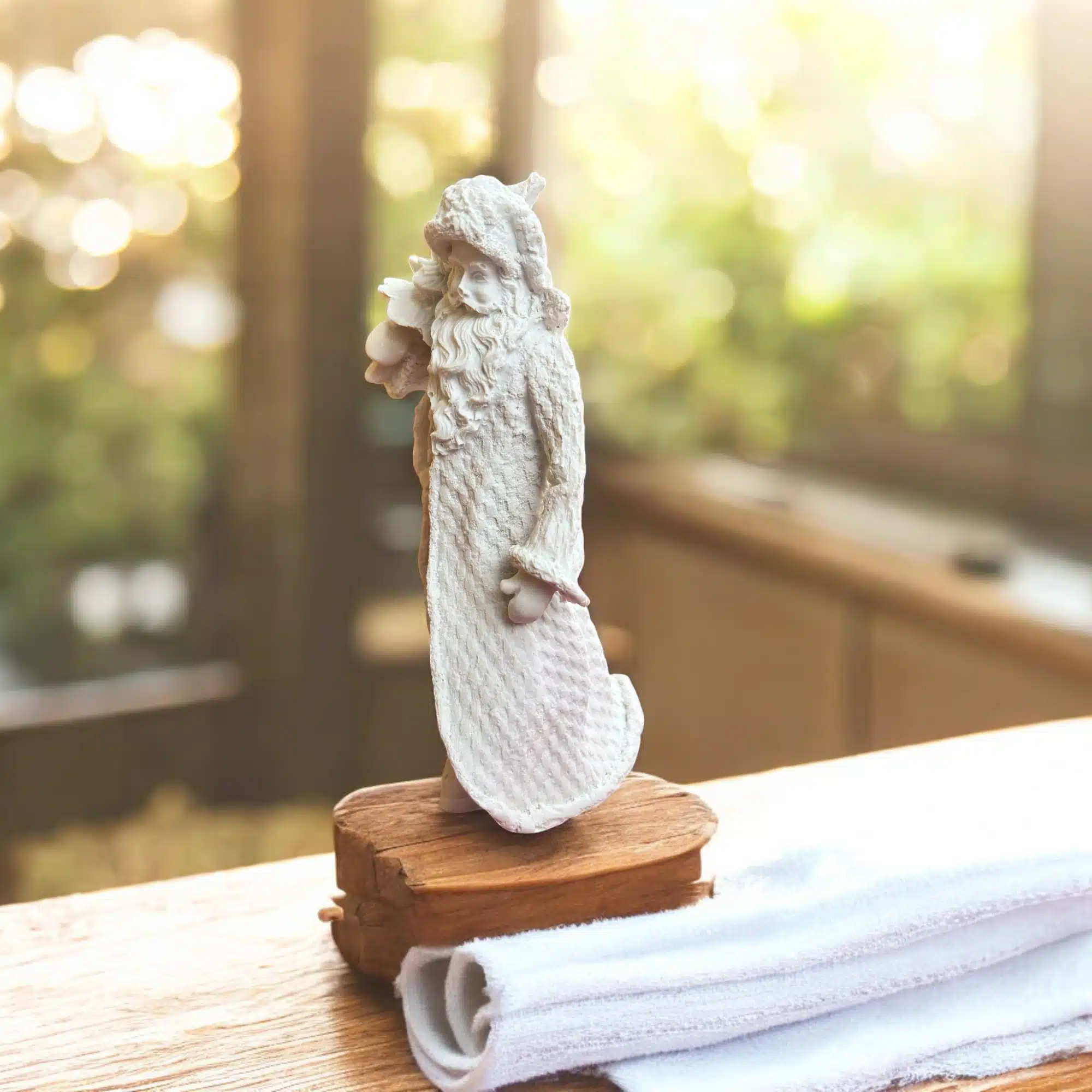 Kaftanlı Noel Baba Heykeli | 8x9,5x19 3 Kaftanlı Noel Baba Heykeli | 8x9,5x19 - Görsel 3