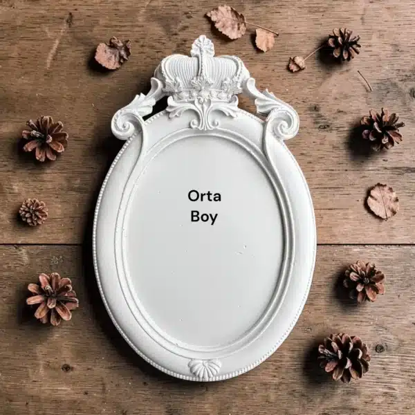 Taçlı Oval Çerçeve Takımı: Orta Boy