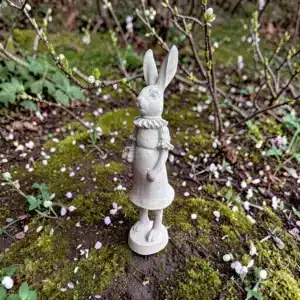 Sepetli Kontes Tavşan Figürü : Bahçenize Asil ve Neşeli Bir Dokunuş 5 Sepetli Kontes Tavşan Figürü : Bahçenize Asil Ve Neşeli Bir Dokunuş