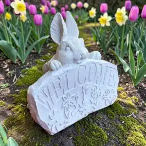 Tavşan Figürlü Karşılama Tabelası: Bahçenize Neşeli Bir Merhaba 4 Tavşan Figürlü Karşılama Tabelası: Bahçenize Neşeli Bir Merhaba