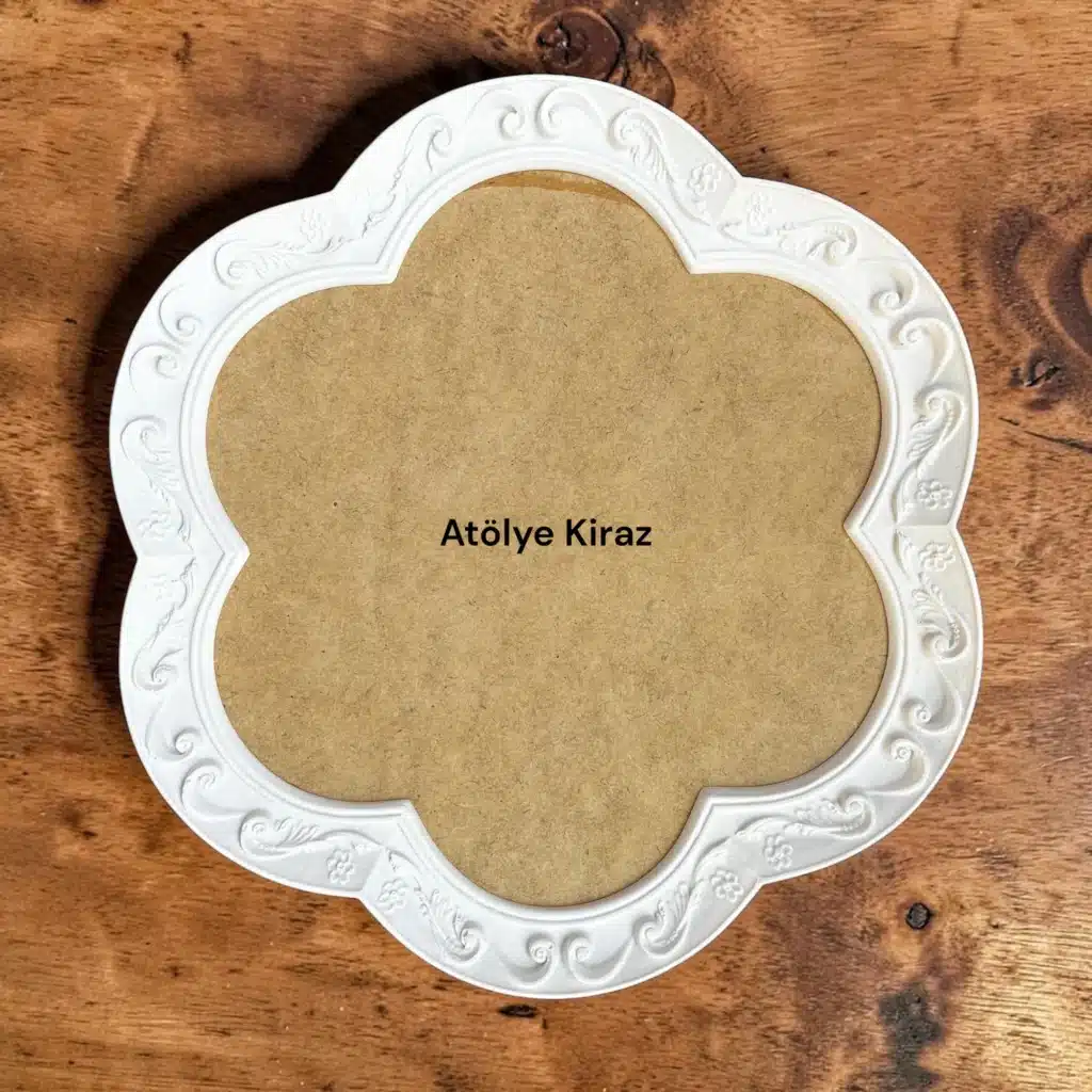 Polyester aplikli çiçek formlu ahşap tepsi boyanabilir sunumluk zemin