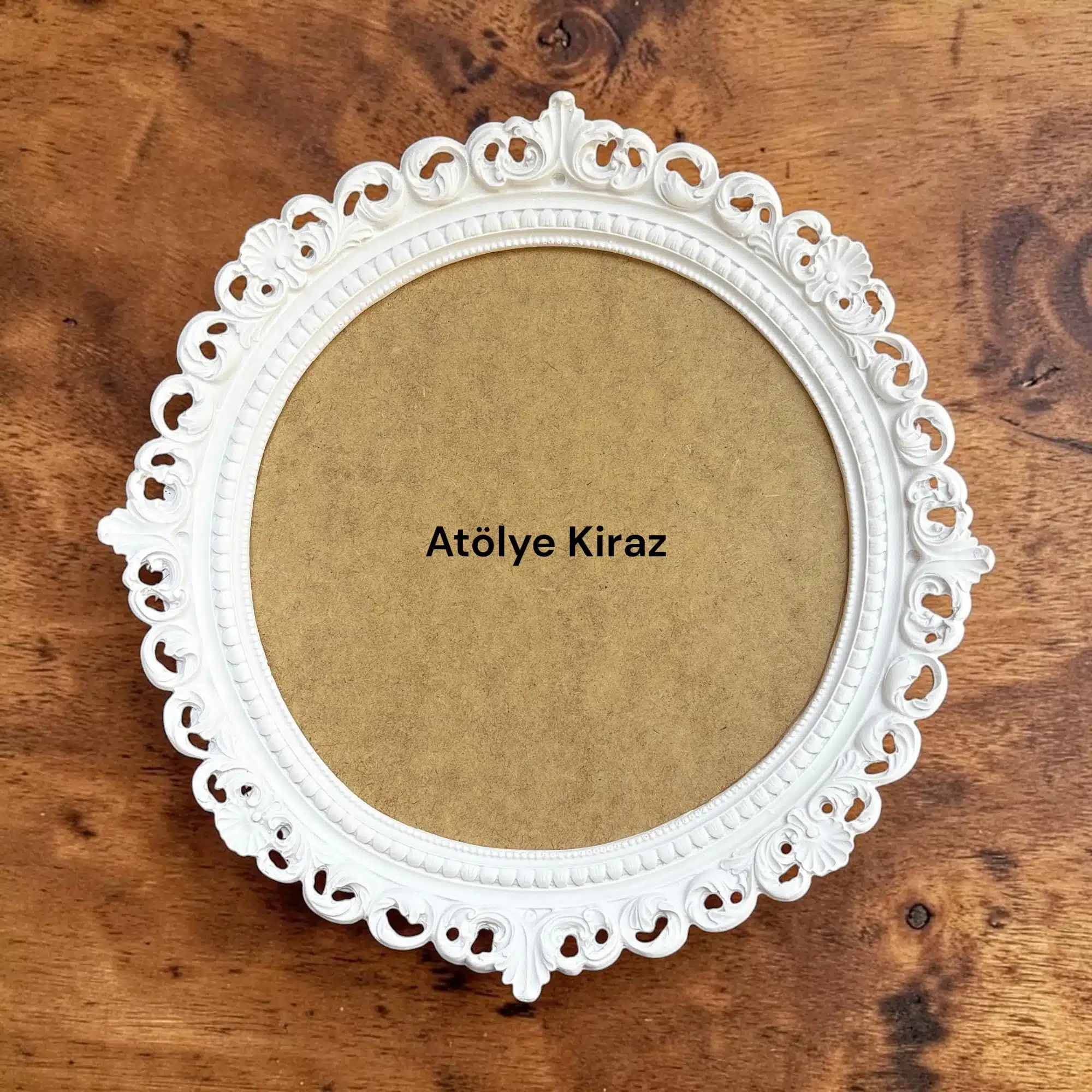 Polyester Aplikli Yuvarlak Ahşap Tepsi Üstten Görünüm Polyester Aplikli Yuvarlak Ahşap Tepsi Boyanabilir Sunumluk Ham Obje