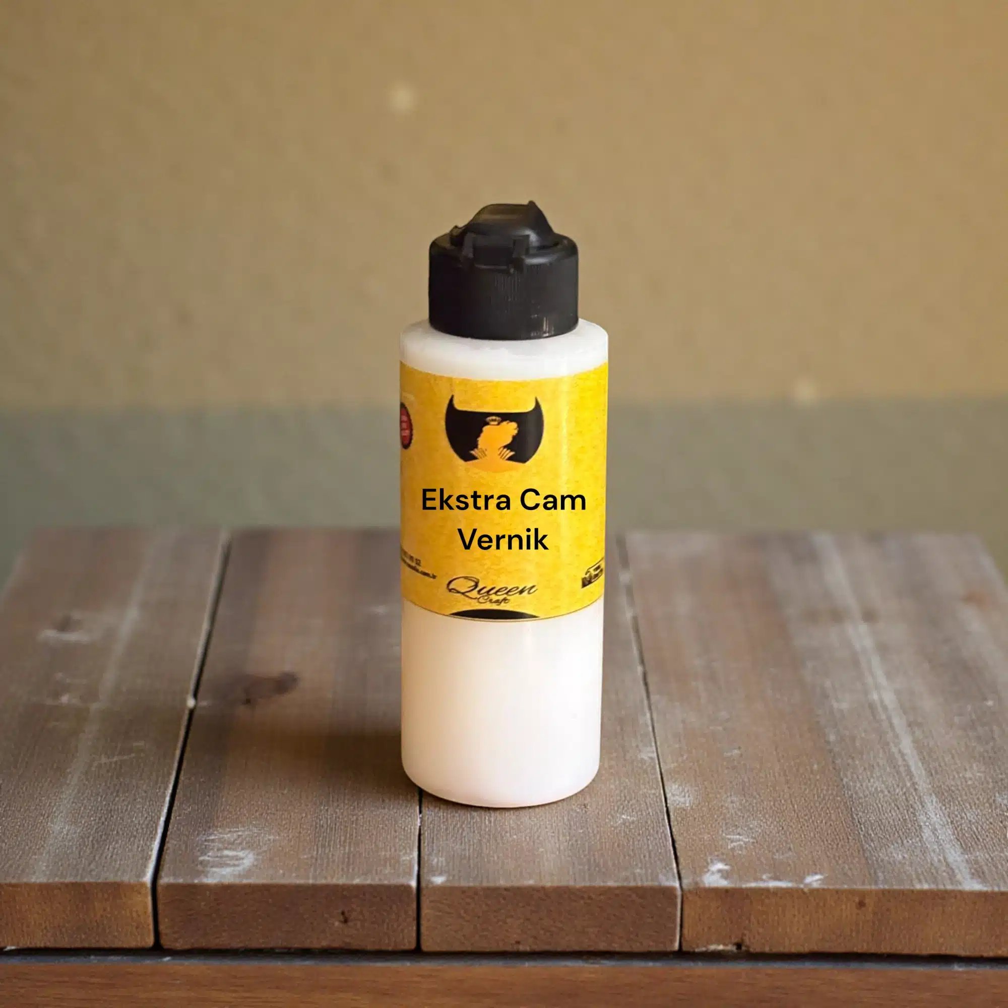 Queen Craft Ekstra Cam Vernik: 120 ml Su Bazlı Parlak Koruyucu Cila