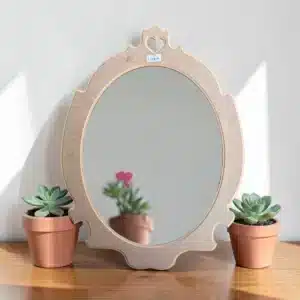 Dekoratif Ayna Çerçevesi: Yaşam Alanlarınıza Romantik Bir Yansıma