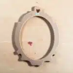 Dekoratif Ayna Çerçevesi: Yaşam Alanlarınıza Romantik Bir Yansıma