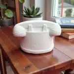 Telefon Figürlü Dekoratif Saksı ve Kutu: Masanızdaki Nostaljik Melodi