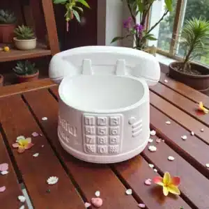Telefon Figürlü Dekoratif Saksı ve Kutu: Masanızdaki Nostaljik Melodi