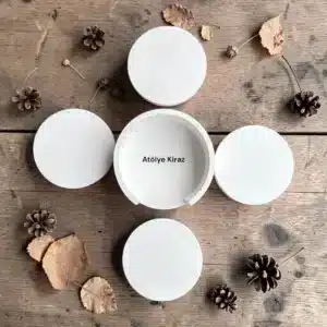 Standlı Yuvarlak Bardak Altlığı Seti: Masalarınız İçin Şık ve Düzenli Koruma