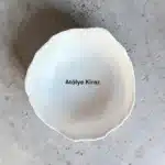Atölye Kiraz boyanabilir dekoratif kase beton zemin üstten çekim pürüzsüz iç hazne