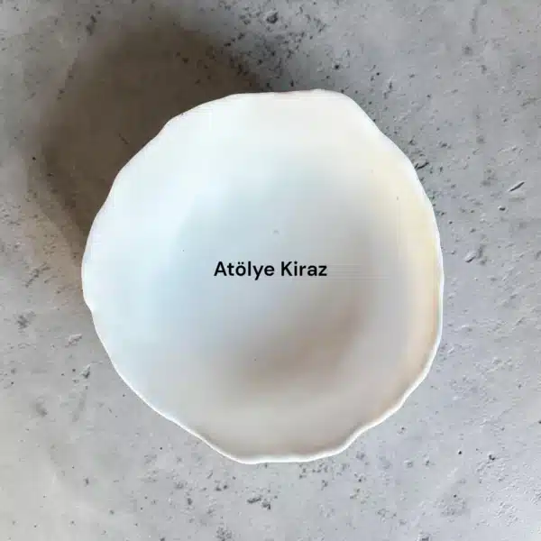 Atölye Kiraz Boyanabilir Dekoratif Kase Beton Zemin Üstten Çekim Pürüzsüz Iç Hazne
