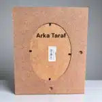 Oval Pencereli Ahşap Resim Çerçevesi: Anılarınızı Saran Klasik Zarafet