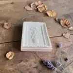 Çerçeveli Çiçek Desenli Dekoratif Pano: Dekoratif Duvar Dekoru