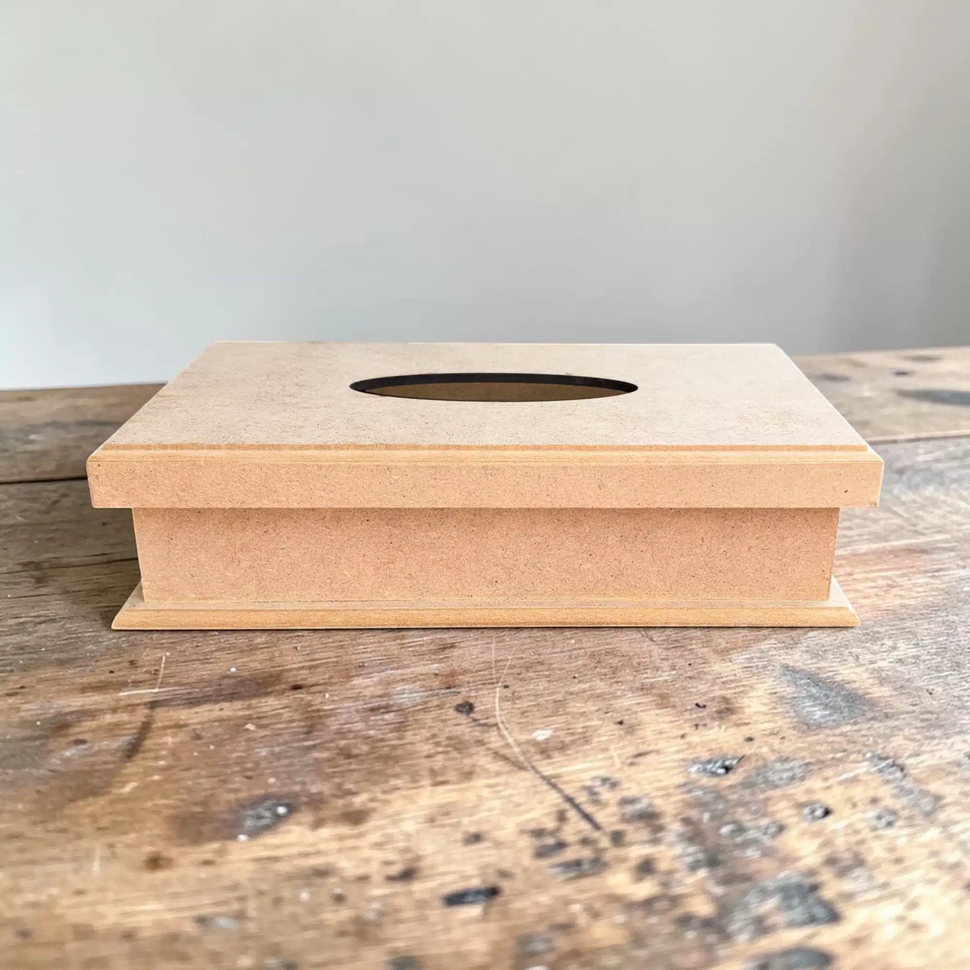 Dikdörtgen Ahşap Peçetelik Kutusu: Yaşam Alanlarınızda Sade ve Şık Dokunuş 3 Dikdörtgen Ahşap Peçetelik Kutusu: Yaşam Alanlarınızda Sade ve Şık Dokunuş