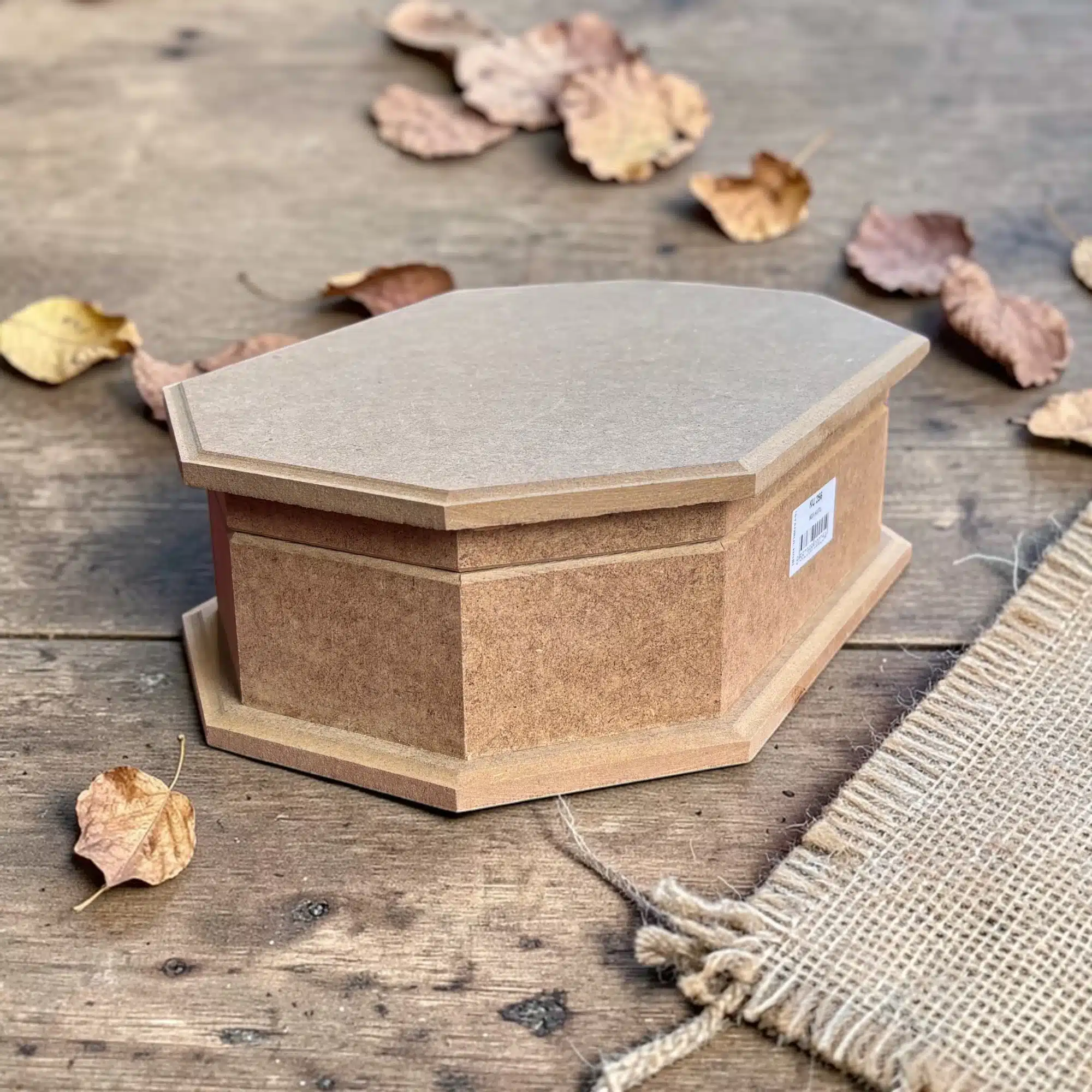 Dekoratif Sekizgen Ahşap Kutu: Şıklığı Geometride Keşfedin 6 Dekoratif Sekizgen Ahşap Kutu: Şıklığı Geometride Keşfedin