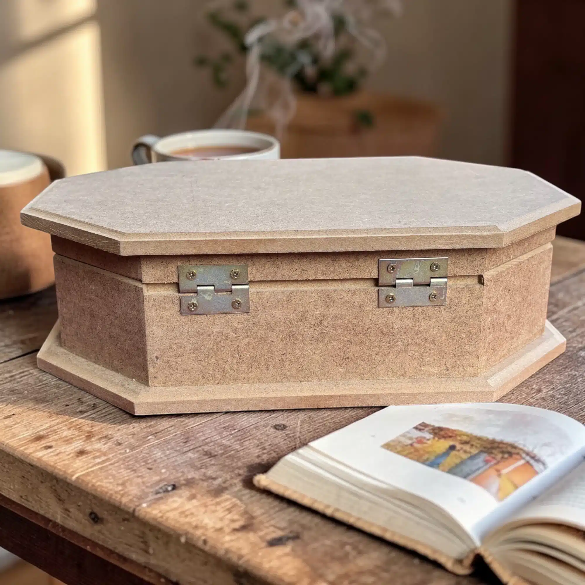 Dekoratif Sekizgen Ahşap Kutu: Şıklığı Geometride Keşfedin 4 Dekoratif Sekizgen Ahşap Kutu: Şıklığı Geometride Keşfedin