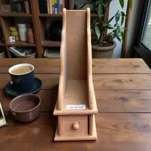 Çekmeceli Ahşap Kitap ve Düzenleyici Kutu: Çalışma Masanızın En Şık Yardımcısı