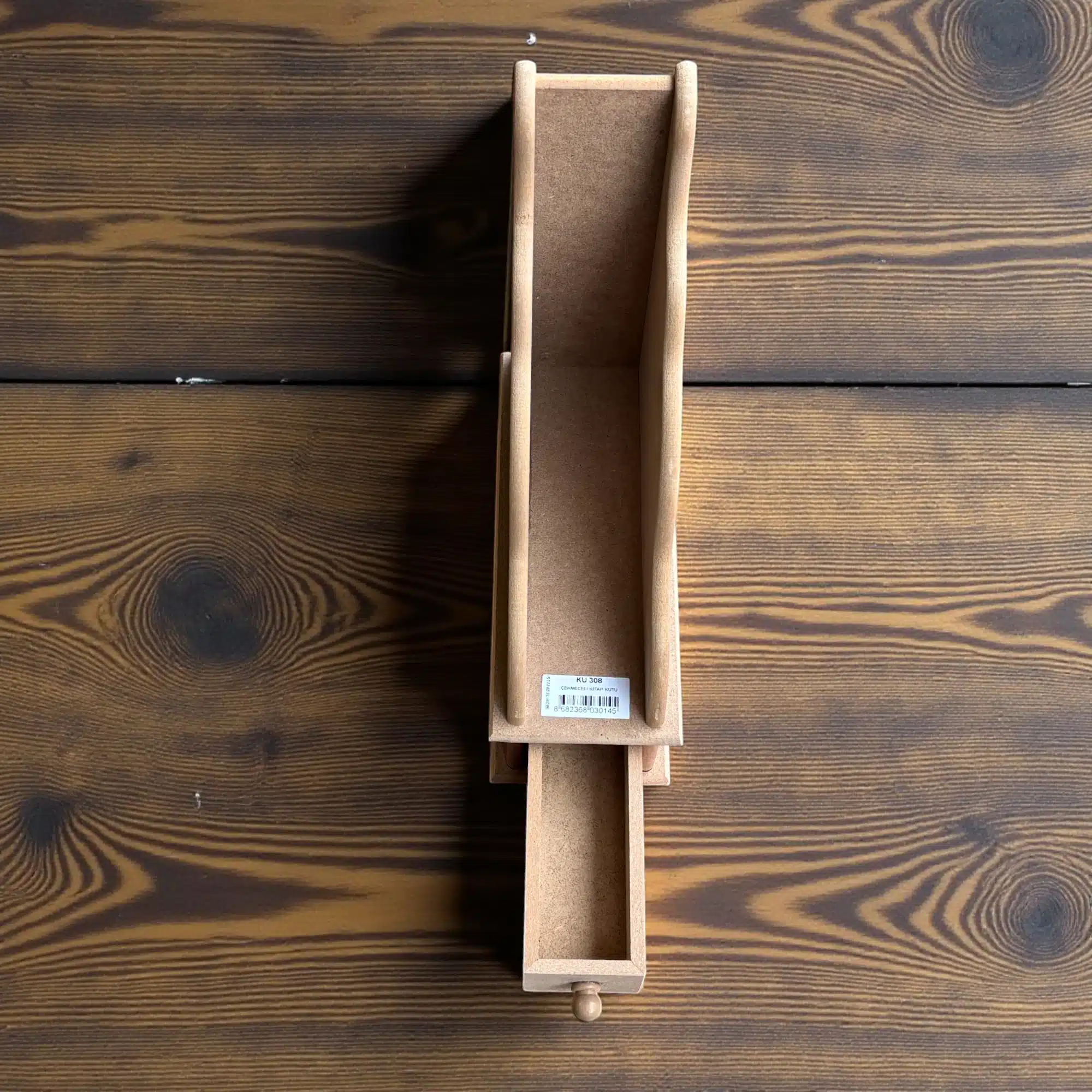 Çekmeceli Ahşap Kitap ve Düzenleyici Kutu: Çalışma Masanızın En Şık Yardımcısı 4 Çekmeceli Ahşap Kitap ve Düzenleyici Kutu: Çalışma Masanızın En Şık Yardımcısı