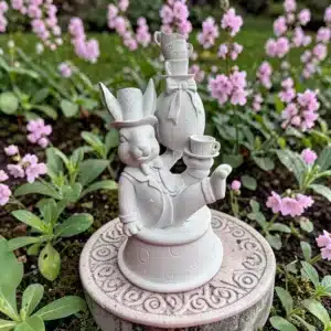 Alice Temalı Tavşan Heykeli: Dekoratif Biblo