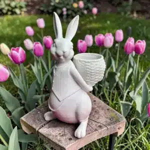 Sepetli Tavşan Saksı: Bahar Esintisini Yaşam Alanlarınıza Taşıyan Neşeli Tasarım