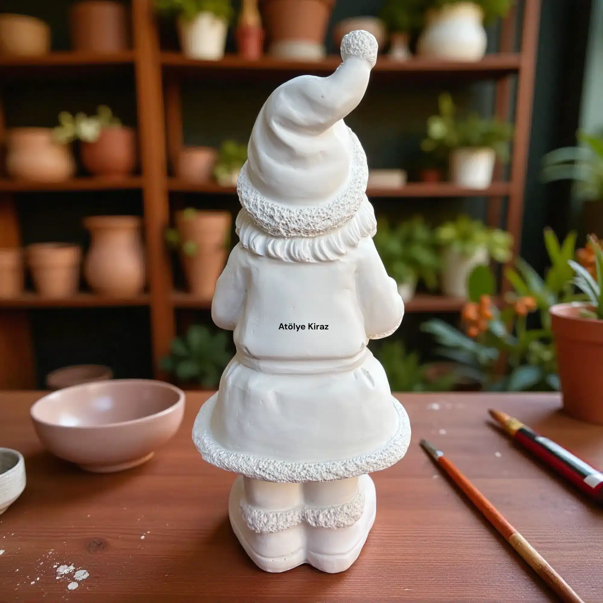 Ham Polyester Çelenkli Noel Baba Figürü : Kış Temalı Boyanabilir Yılbaşı Hediyesi ve Ev Dekoru 6 Ham Polyester Çelenkli Noel Baba Figürü : Kış Temalı Boyanabilir Yılbaşı Hediyesi ve Ev Dekoru