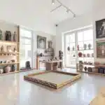 Yüksek kenarlı dalga motifli ahşap pano dekoratif derin sunumluk sanat galerisi zemin atölye kiraz