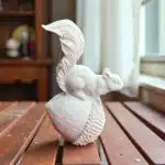 Kuyruğu Dik Sincap Heykeli