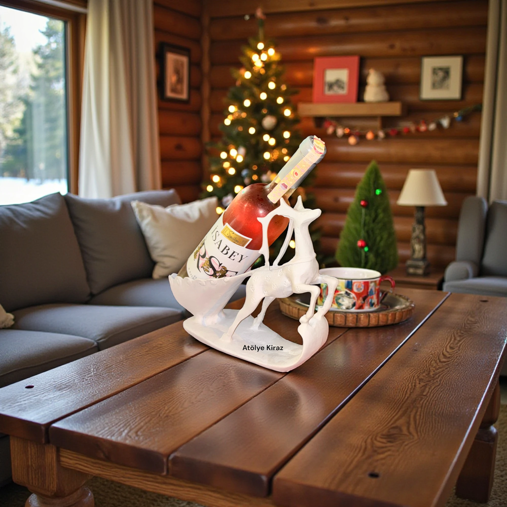 Geyik Figürlü Polyester Şaraplık : Dekoratif Kış Temalı Şişe Standı 3 Geyik Figürlü Polyester Şaraplık : Dekoratif Kış Temalı Şişe Standı