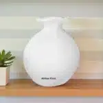 Dekoratif Oval Vazo : Modern ve Dokulu Ham Polyester Saksı