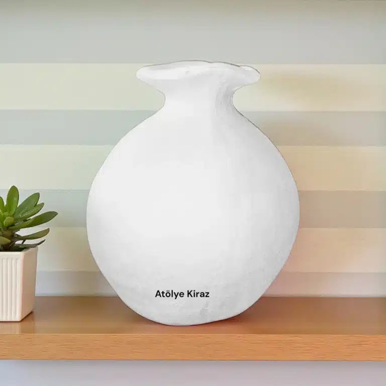 Dekoratif Oval Vazo : Modern ve Dokulu Ham Polyester Saksı