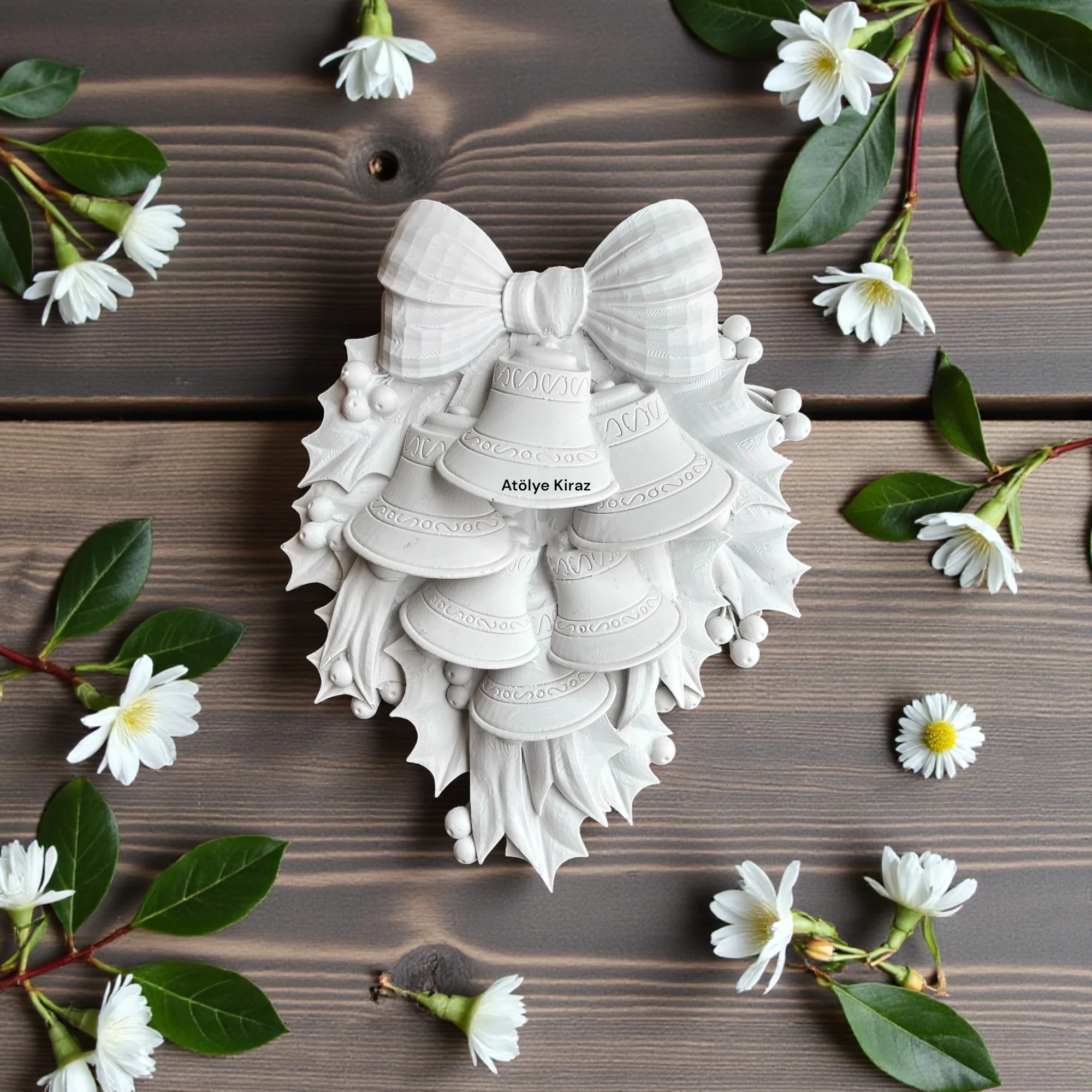 Yılbaşı Çan Duvar Süsü : Boyanabilir Polyester Dekor 2 Yılbaşı Çan Duvar Süsü : Boyanabilir Polyester Dekor