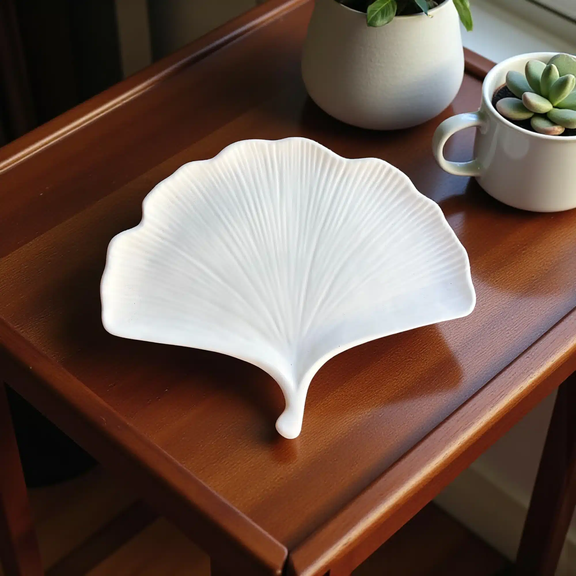 Ginkgo Yaprağı Figürlü Çok Amaçlı Tepsi : Dekoratif Sunum & Takı Tabağı 9 Ginkgo Yaprağı Figürlü Çok Amaçlı Tepsi : Beyaz (Ham)