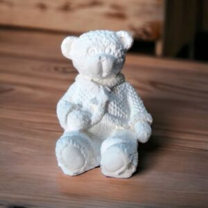 Kazaklı Dekoratif Ayıcık Figürü – Aytaşı Malzeme, Boyanabilir Mini Obje 6x4x4 cm