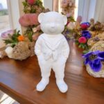 Fularlı Teddy Ayıcık Heykeli: Dekoratif Ev ve Bahçe Dekoru