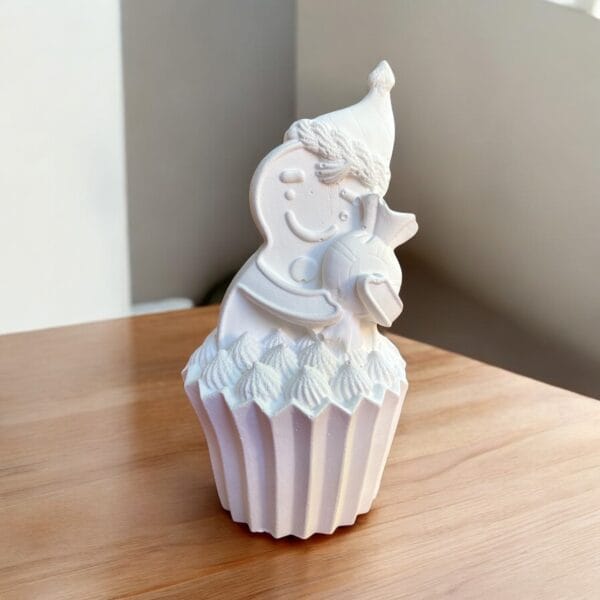 Yılbaşı Temalı Aytaşı Cupcake Figürü – Boyanabilir Dekoratif Obje 14x7x7 cm