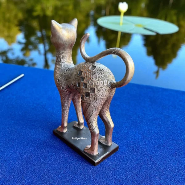 Hiyeroglif Desenli Kedi Heykeli