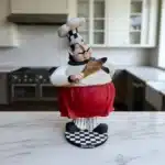 Elinde Kaşık Tutan Aşçı Figürü