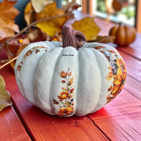 Dekoreli Sonbahar Kabak : El Boyaması Halloween Dekorasyonu