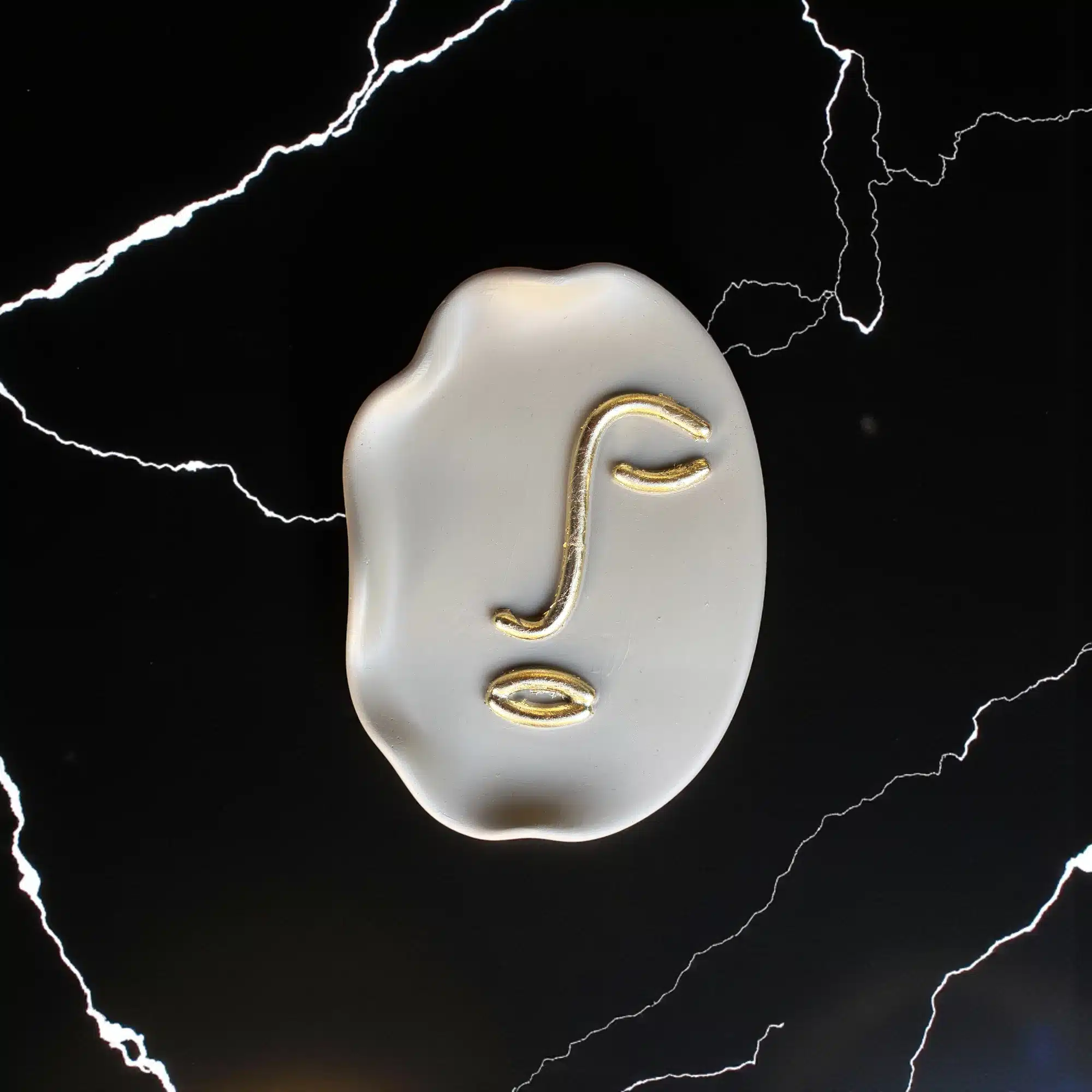 Çok Amaçlı Kullanılabilen Yüz Figürlü Tepsi : Dekoratif Sunum & Takı Tabağı 15 Çok Amaçlı Kullanılabilen Yüz Figürlü Tepsi : Dekoratif Sunum & Takı Tabağı