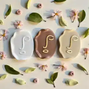 Çok Amaçlı Kullanılabilen Yüz Figürlü Tepsi : Dekoratif Sunum & Takı Tabağı