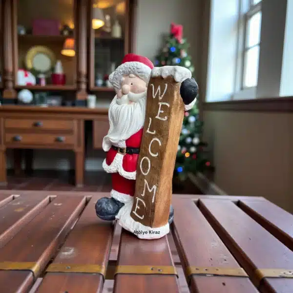 Welcome Levhası Tutan Noel Baba Heykeli : El Boyaması Yılbaşı Dekoru