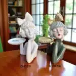 Dekoratif Boyanmış Polyester Tepsili Servis Yapan Kız Figürü
