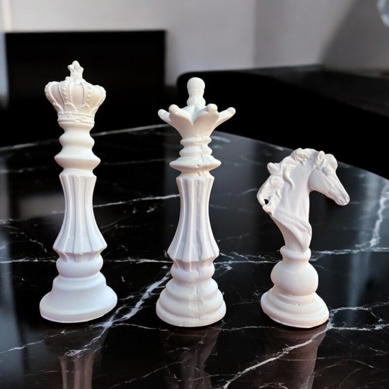 Dekoratif Satranç Figürleri Üçlü Set: Dekoratif Obje