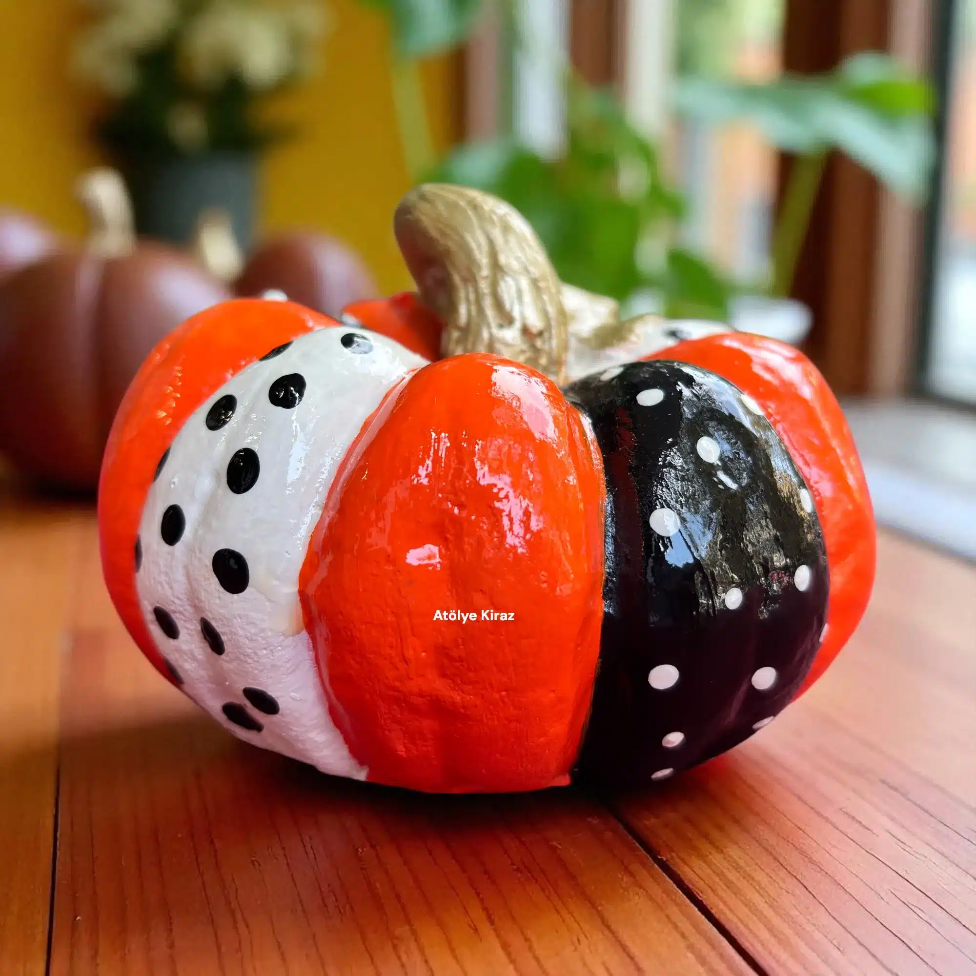 Dekoratif Boyanmış Aytaşı Bal Kabağı - 9x11x11 cm 9 Dekoratif Boyanmış Aytaşı Bal Kabağı