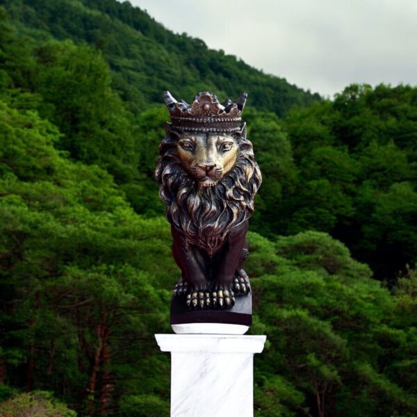 Taçlı Dekorlanmış Aslan  - Polyester Figür 6x8x16 cm - Görsel 2
