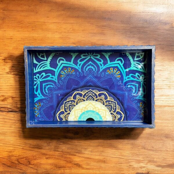 Mandala Desenli Ahşap Tepsi | Mavi Tonlarda El Yapımı Dekoratif Sunum Tepsisi 20x30 cm