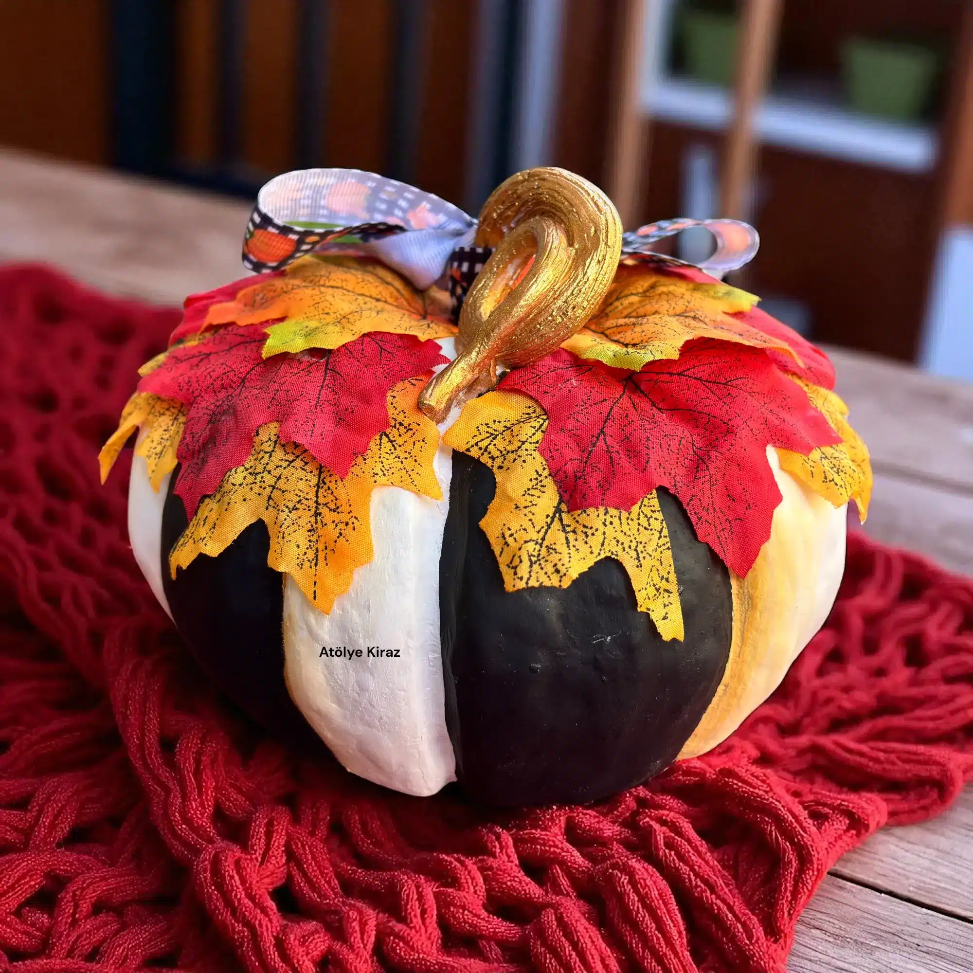 El Boyaması Polyester Kabak | Sonbahar ve Halloween Figürü | 19x19x15 cm 6 El Boyaması Polyester Kabak | Sonbahar ve Halloween Figürü