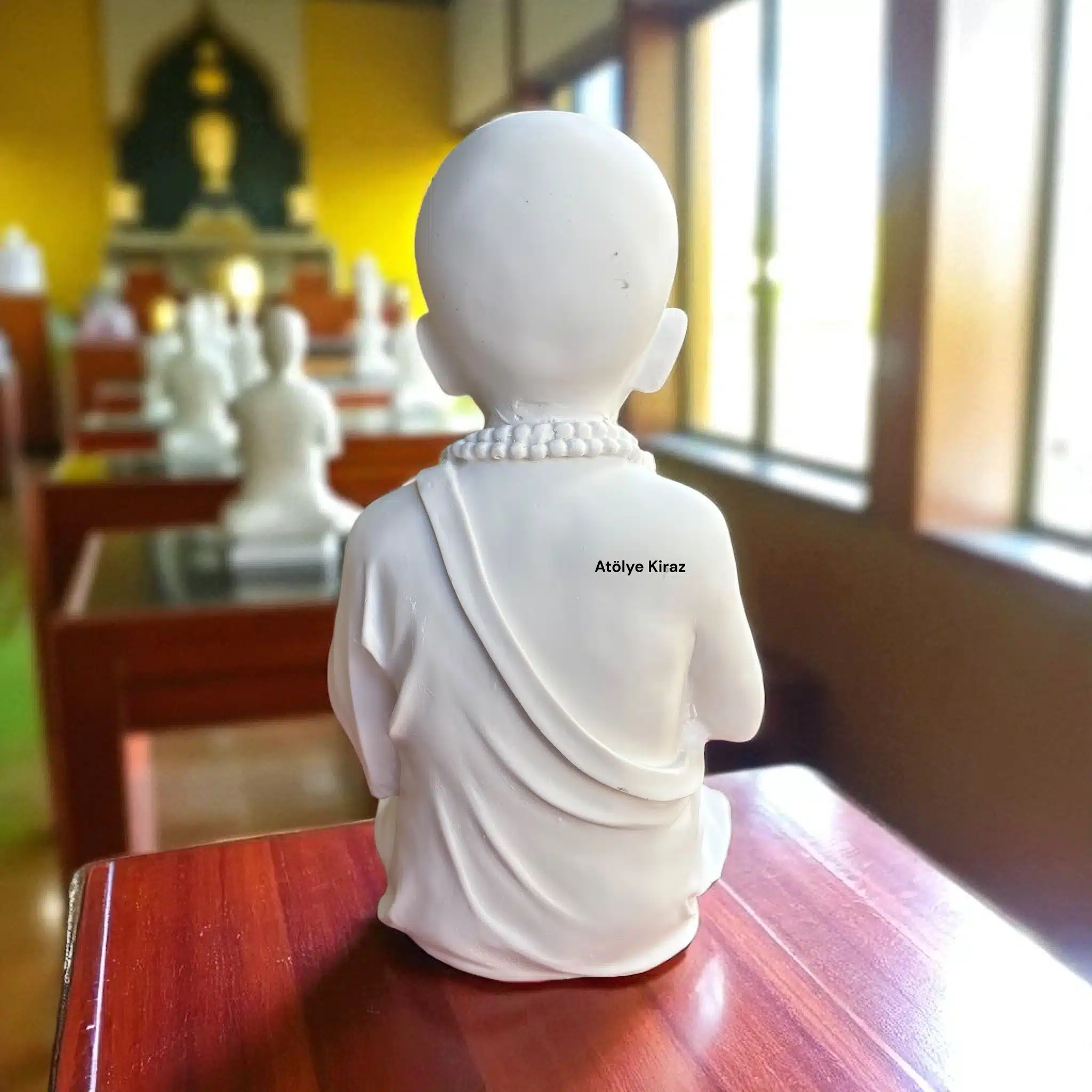 Ham Polyester Meditasyon Heykeli : Genç Keşiş Figürü - (18x18x34 cm) 7 Ham Polyester Meditasyon Heykeli : Genç Keşiş Figürü