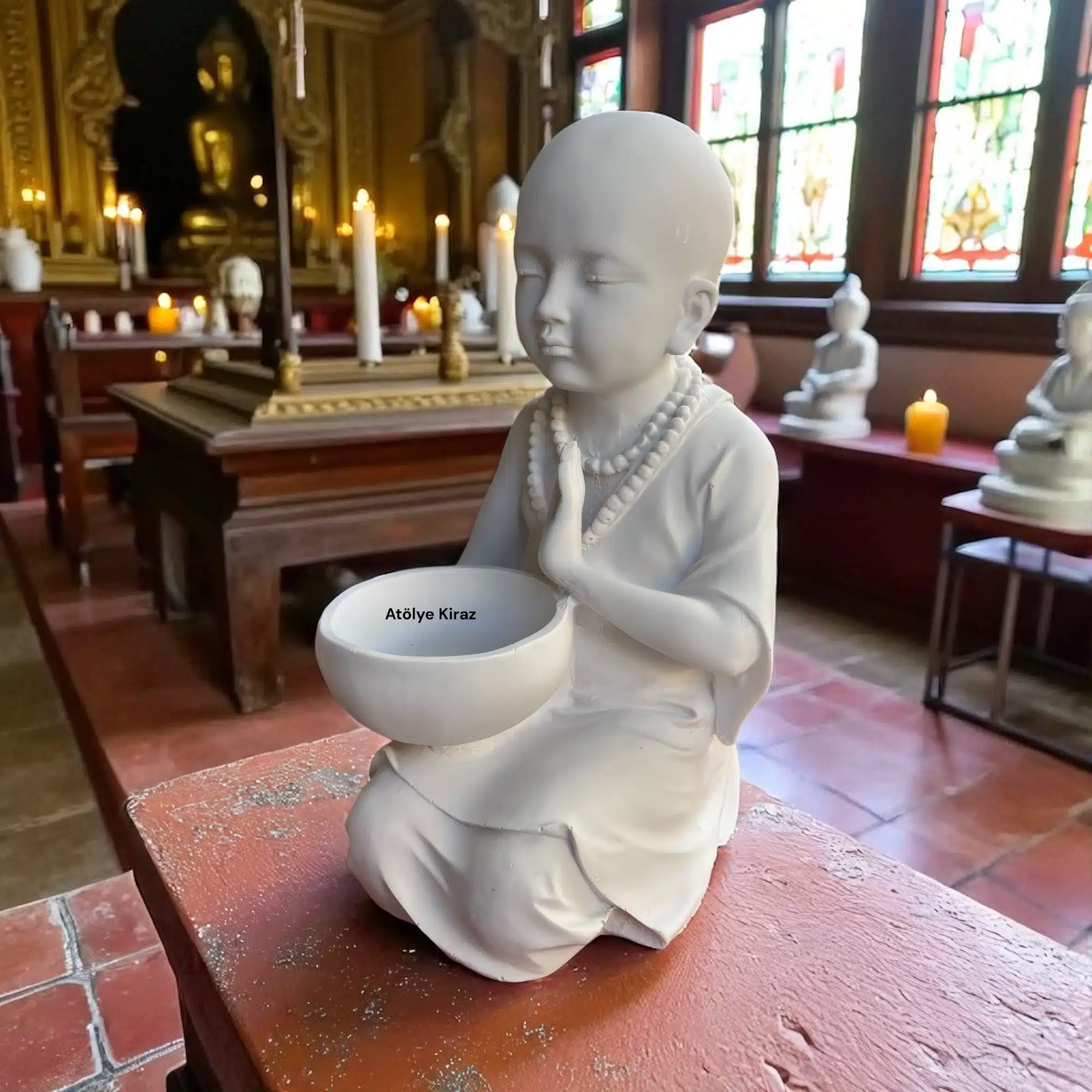 Ham Polyester Meditasyon Heykeli : Genç Keşiş Figürü - (18x18x34 cm) 1 Ham Polyester Meditasyon Heykeli : Genç Keşiş Figürü