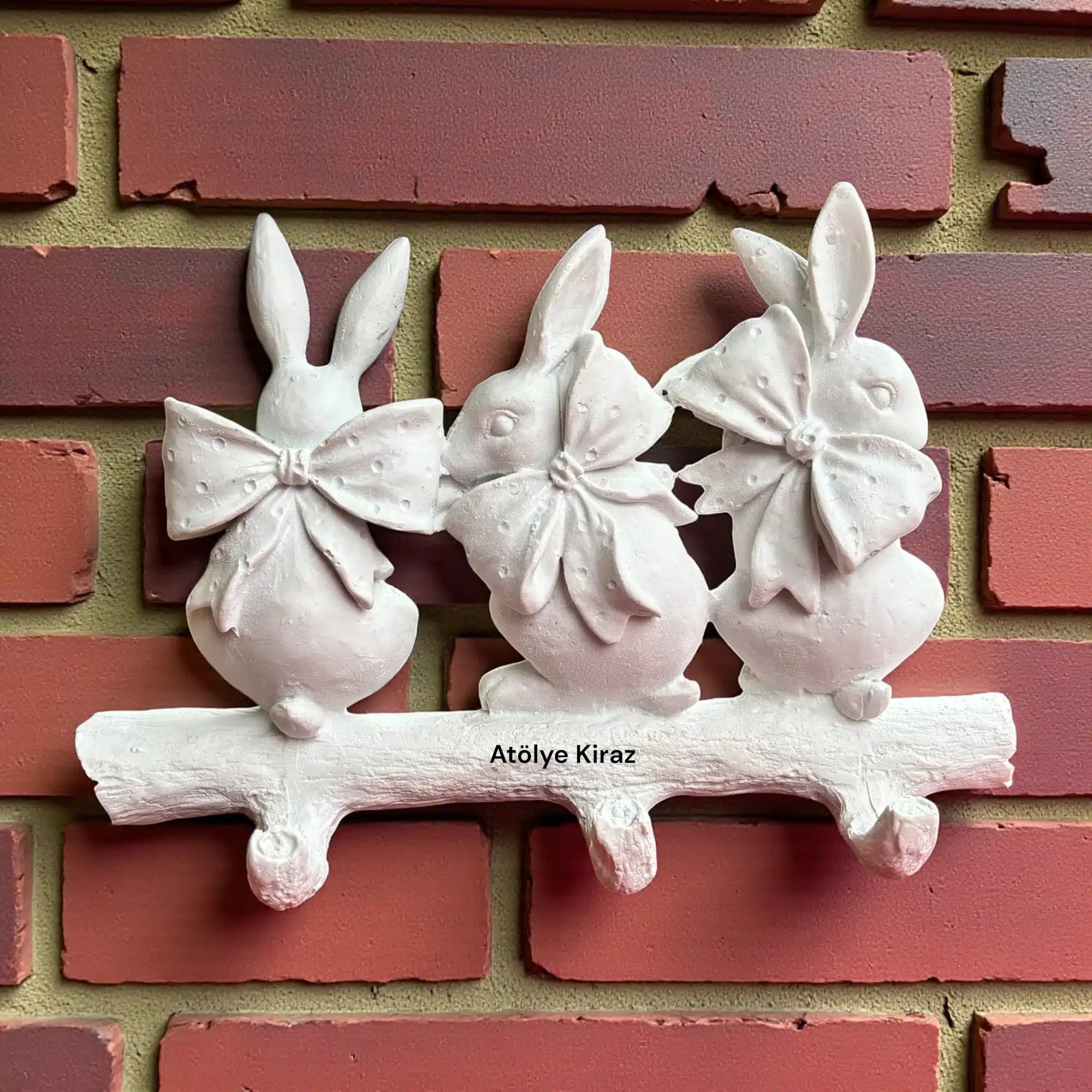 Tavşan Figürlü Dekoratif Duvar Askısı: Duvarınızdaki Masalsı Dokunuş