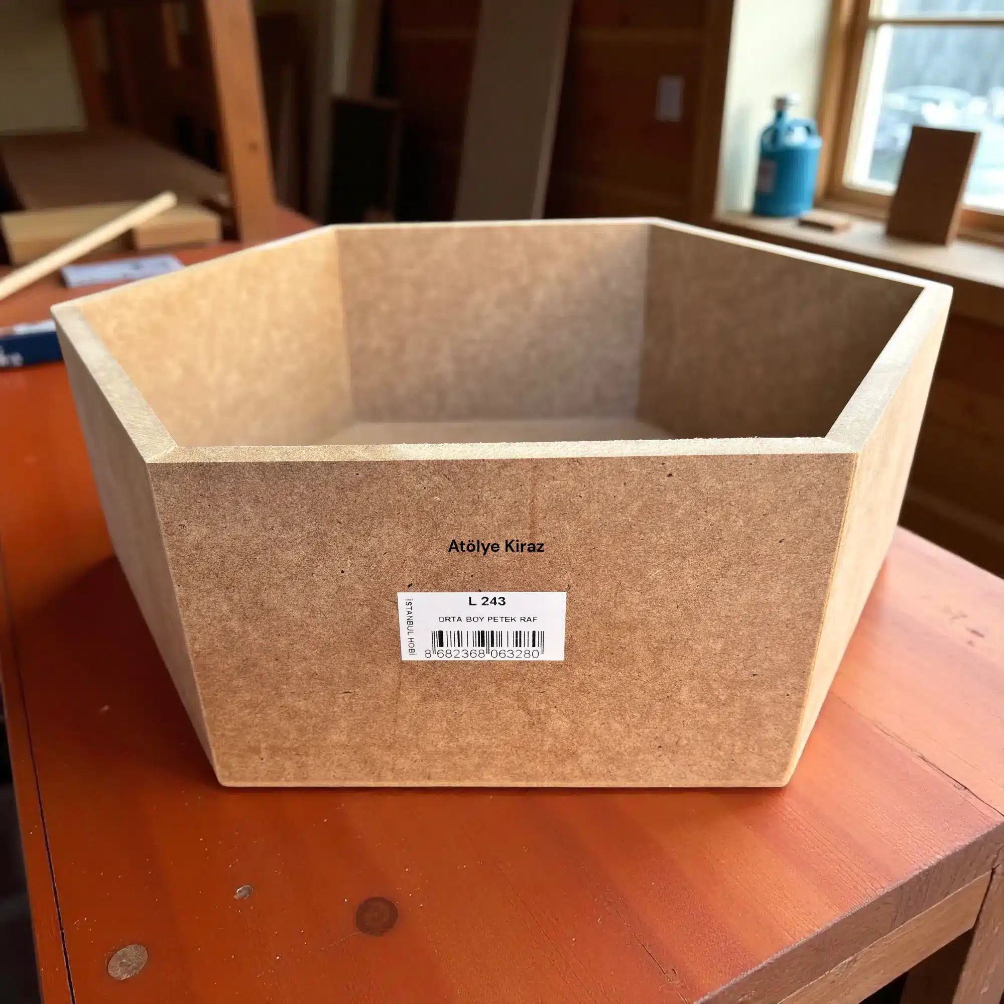 Ham Ahşap Petek Raf: Boyanabilir Altıgen Duvar Dekoru ve Organizer 1 Ham Ahşap Petek Raf-Orta Boy